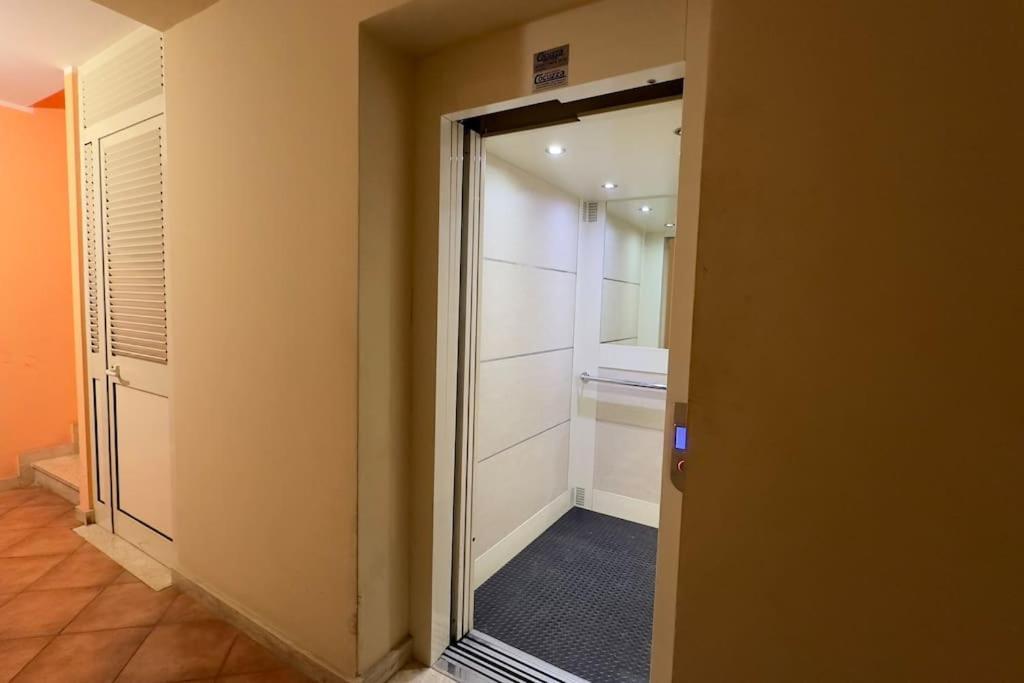 Molo Five Apartment Παλέρμο Εξωτερικό φωτογραφία